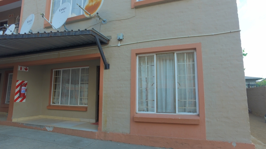 2 Bedroom Property for Sale in Rustenburg Central North West